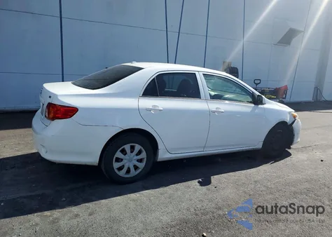 2010 Toyota Corolla Base z USA, uszkodzony, nr VIN JTDBU4EE8AJ079504